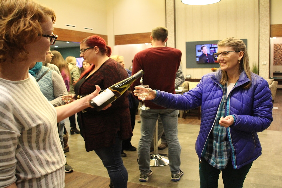 The Lakes of Valpo Host Fall Wine Tasting for Community