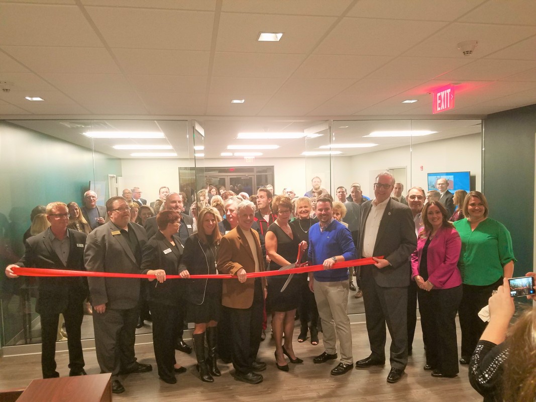 Crossroads Chamber of Commerce Cuts Ribbon on New Building, New Opportunities for Small Business